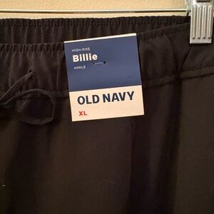 Old Navy Women’s Black Bottoms